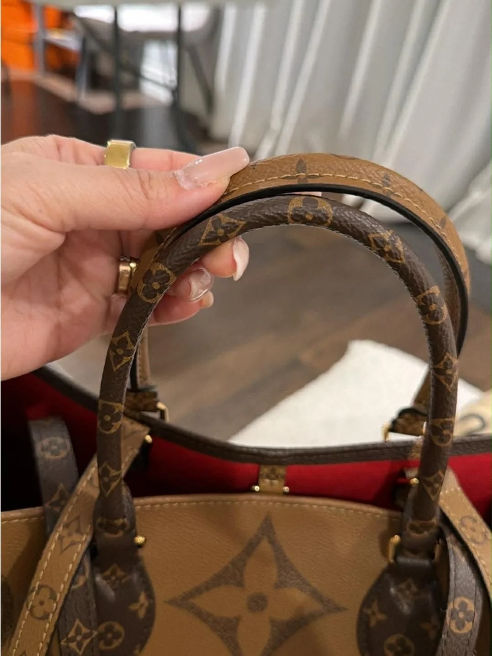 Louis Vuitton Brown Monogram Onthego Tote GM - Picture 16 of 16